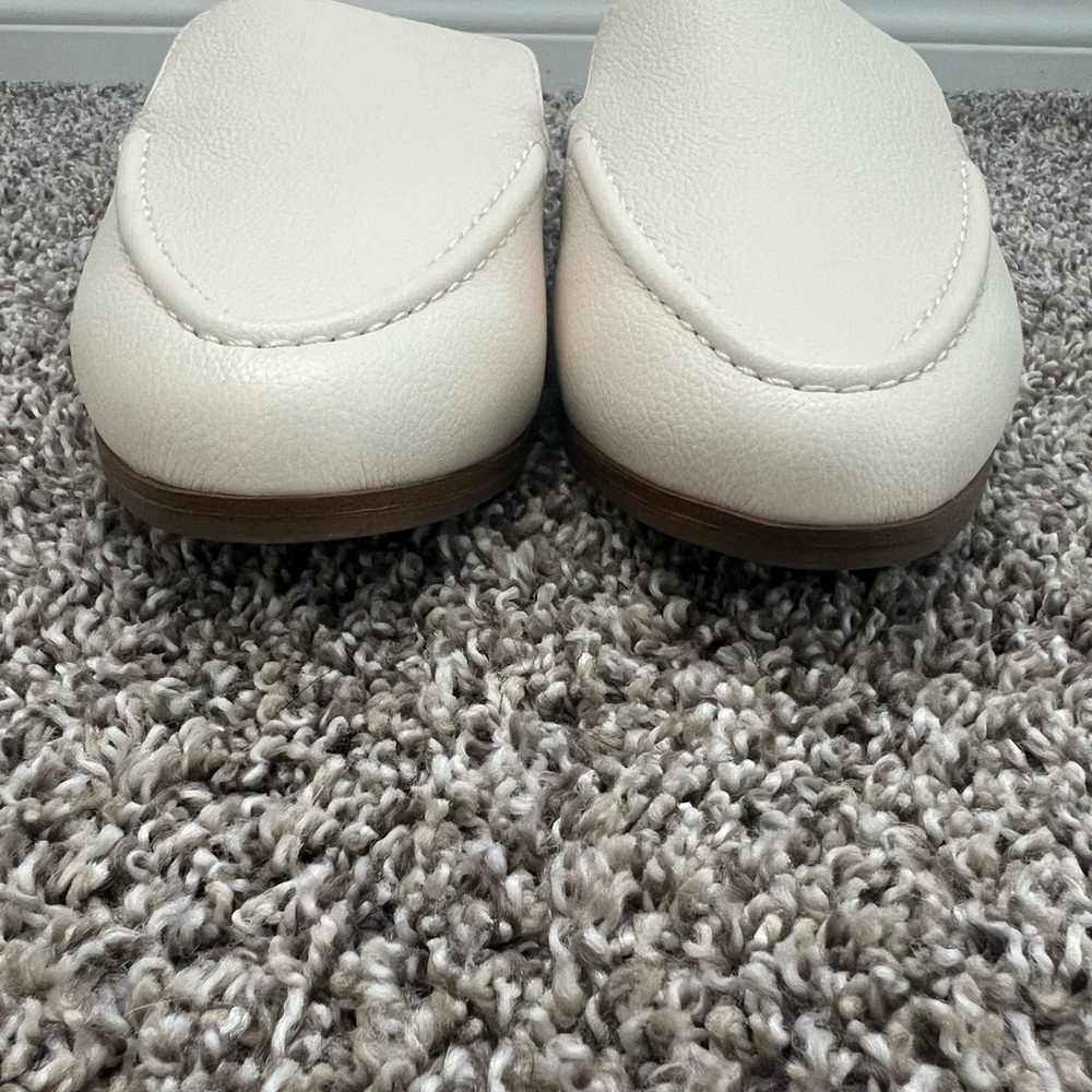 AEROSOLES Women's Cream Mules - Picture 6 of 7
